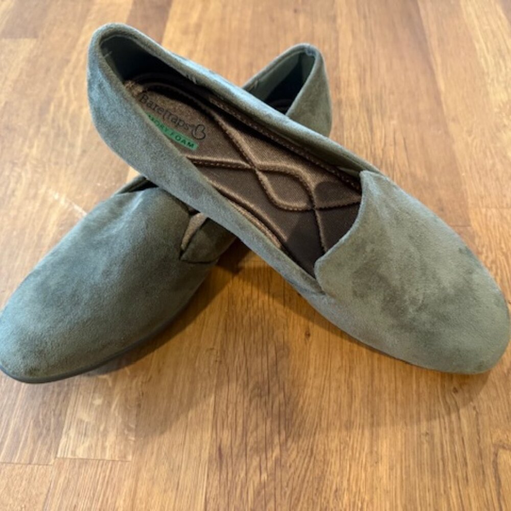 BareTraps Janine Memory Foam Fabric Slip On Olive Green loafer 9M